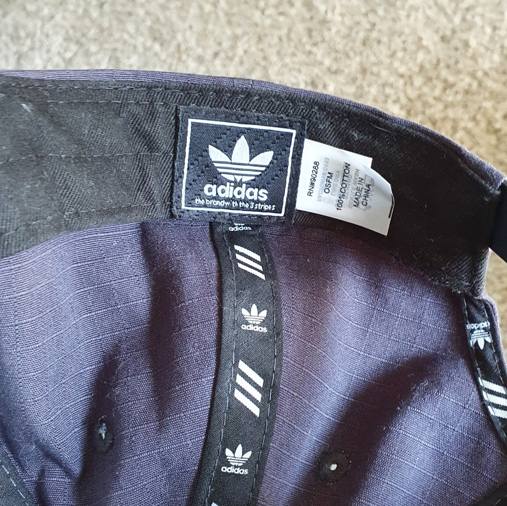Adidas snapback - Picture 2 of 2